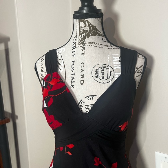 Reitmans Black Red White Floral Wrap Dress - Picture 5 of 5